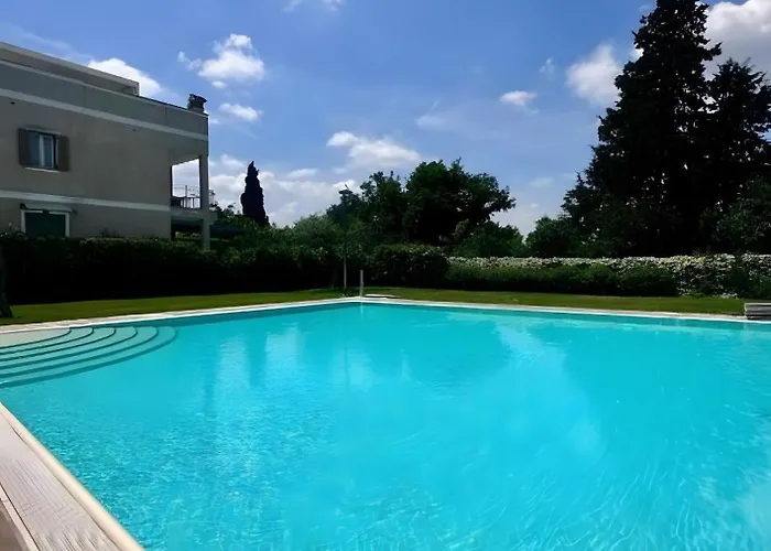 Betty's House Apartment *