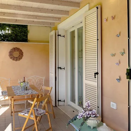Betty's House * Cavalcaselle